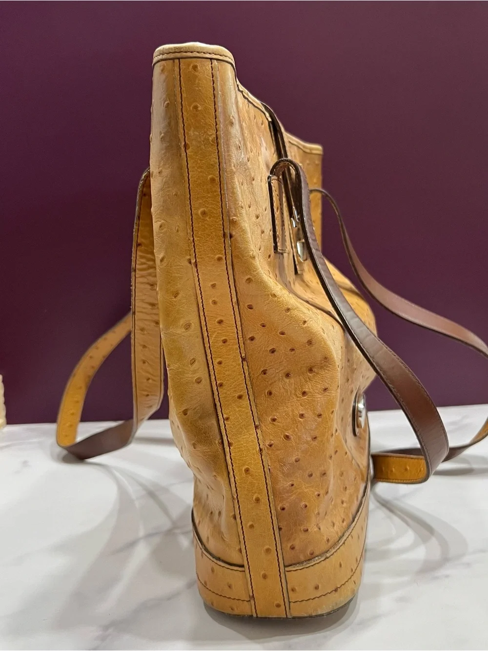 Vintage Dooney & Bourke Tan Ostrich Embossed Leather Bucket Bag Tote Made in USA - Picture 3 of 12